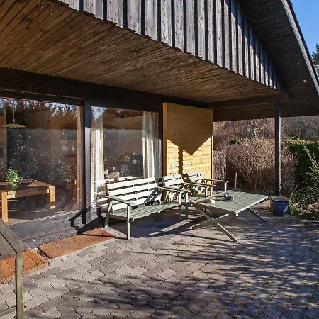 Two-bedroom In 3 Holiday home *